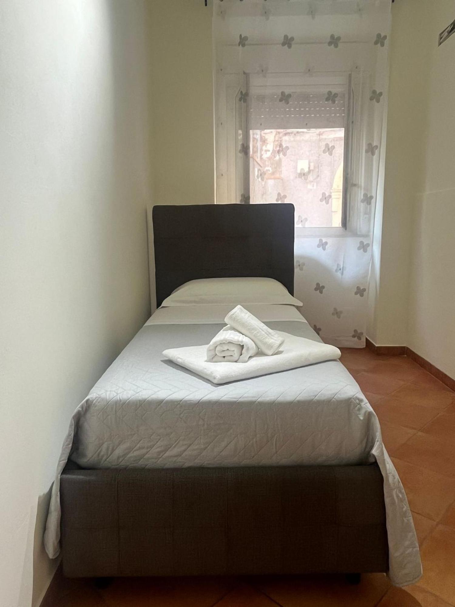 Appartamento Fortino House Катания Номер фото